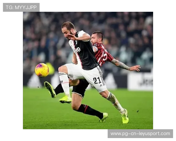 尤文多次通过快速传递形成大片空档——战术美学与品牌叙事的融合